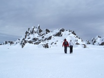 Syysreissumme ajoittui hieman myöhäisemmäksi, kuin osasimme varautua. Tässä taloudenhoitajamme ja sihteerimme patikoivat kohti Ruka-tunturia.

Kuva: www.freeimages.co.uk